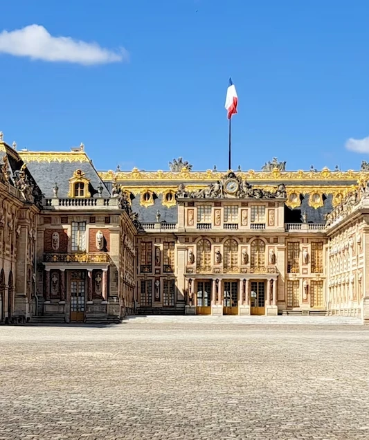 Vue de face du Château de Versailles
